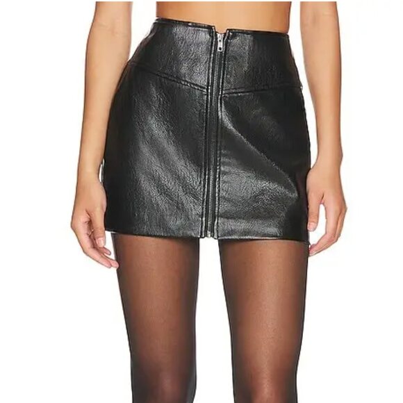ASTR The Label Black Faux Leather Mini Skirt - Picture 5 of 6